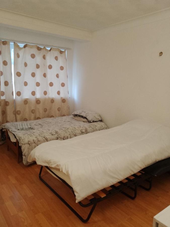 Private Rooms In 3 Bedroom Flat!! Londyn Zewnętrze zdjęcie